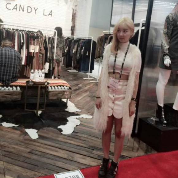 Meet your Posher, Jungwon - Picture 1 of 1